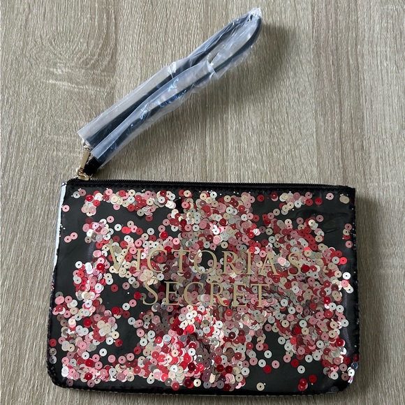 NEW … VICTORIA’S SECRET “Makeup Bag” Sequin Wristlet - Picture 1 of 3